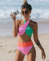 Conjunto de bikini de talle alto con cuello halter y canalé en bloques de color
